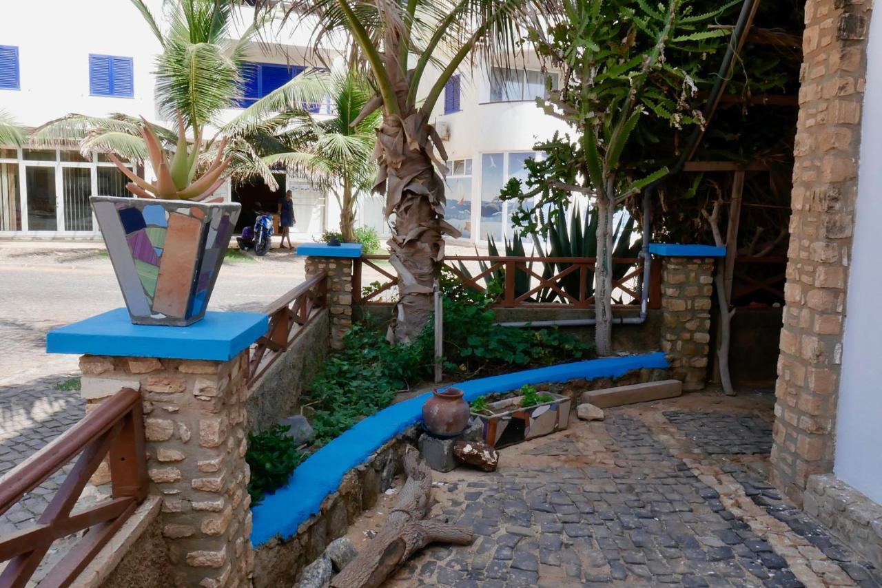 Pensao Alcinda Bettencourt 100 Meters To The Beachfront Santa María Exterior foto